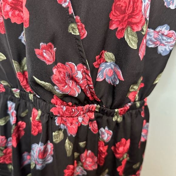 Torrid Plus Size Black & Red Rose Faux Wrap Blouse – Romantic Floral Top - Picture 7 of 8